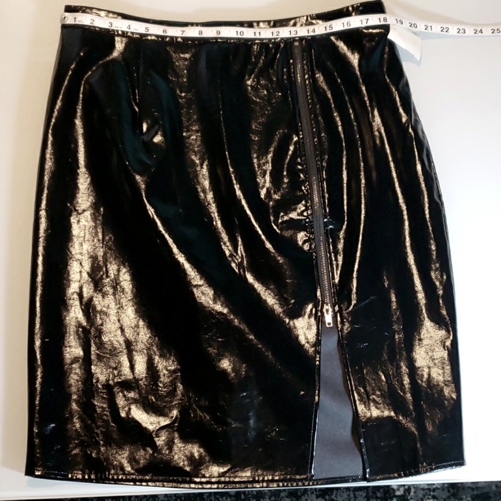 Forever 21+ Shiny Black PU pencil skirt